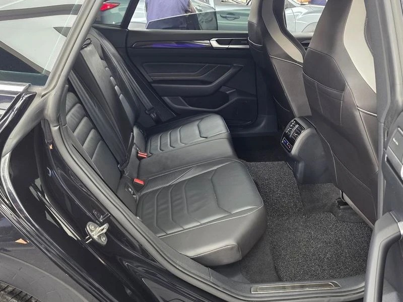 VW Arteon 2.0 TDI R-LIINE 4Motion| 200к.с., снимка 12 - Автомобили и джипове - 56309569