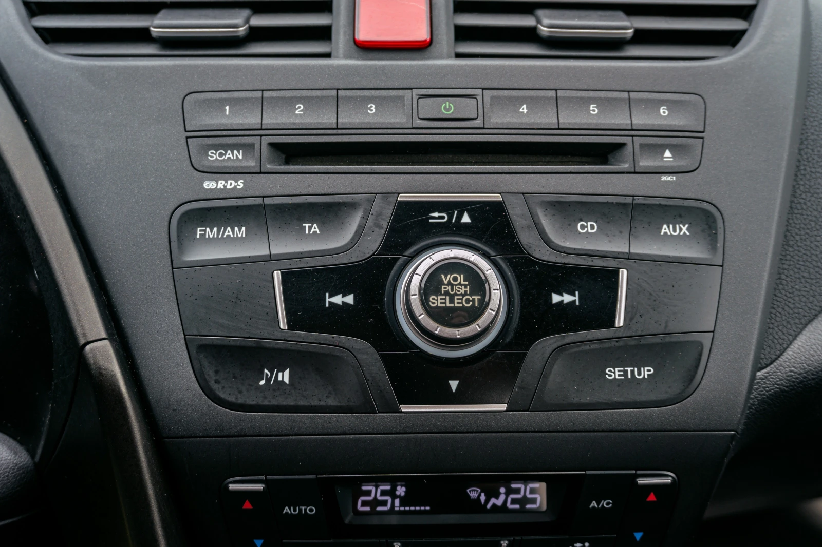 Honda Civic 1.8 i-VTEC   |   |  ! | Mobile.bg   11