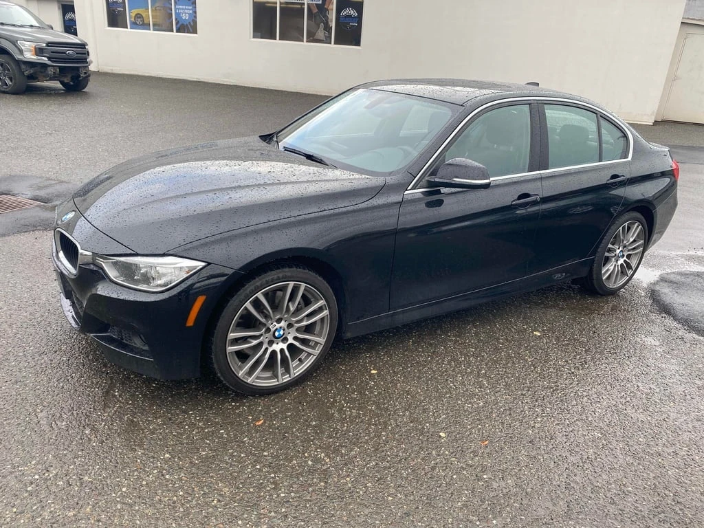 BMW 335 * xDrive * CARFAX *    | Mobile.bg   1