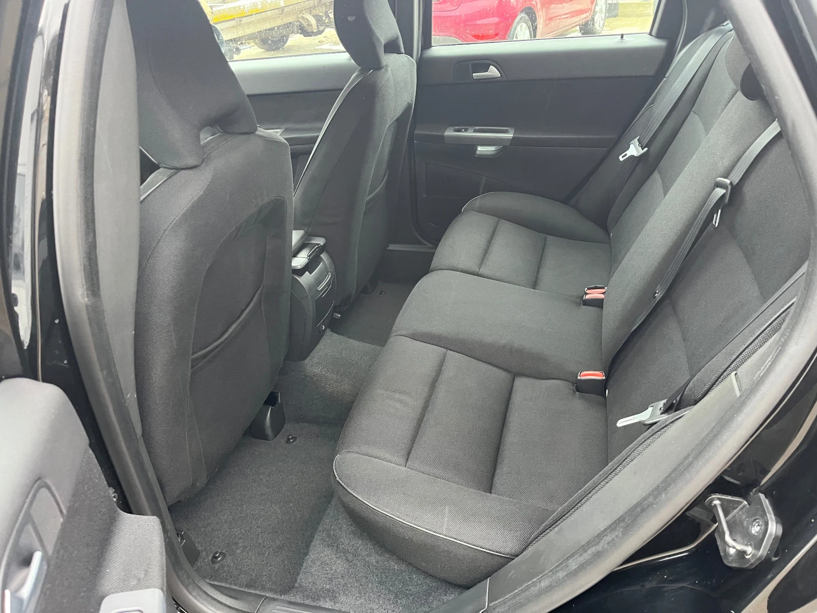 Volvo V50 1.6d - изображение 9