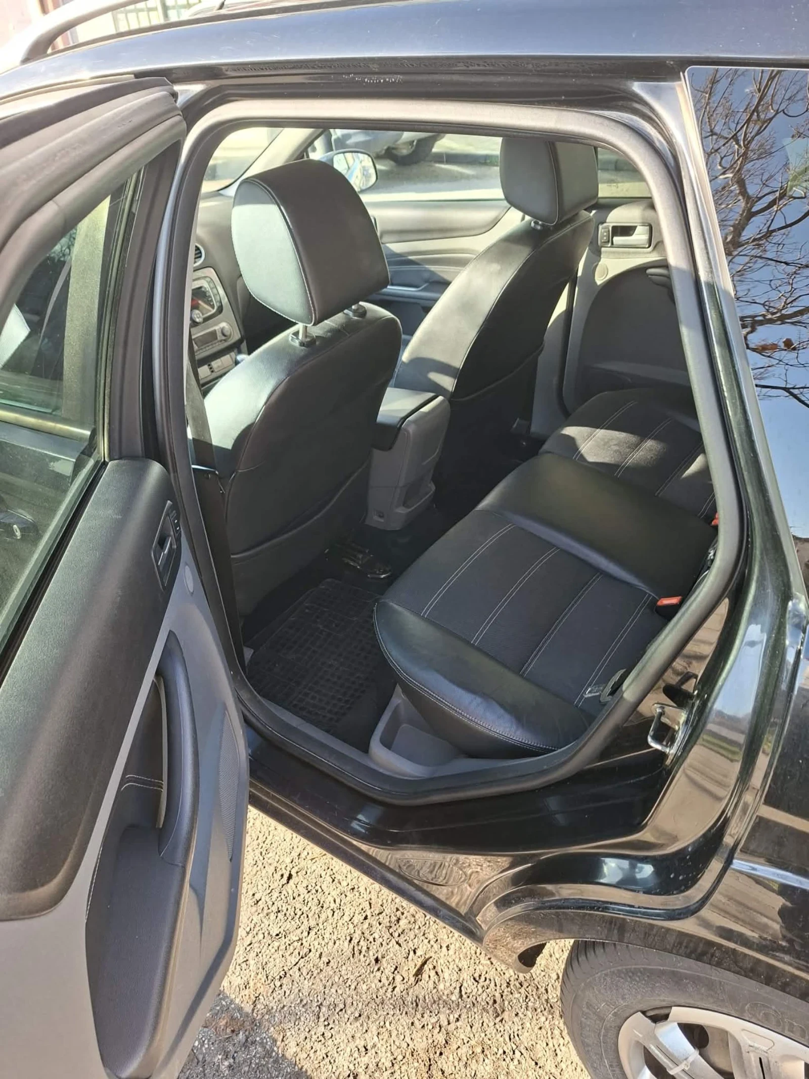 Ford Focus Комби - изображение 9