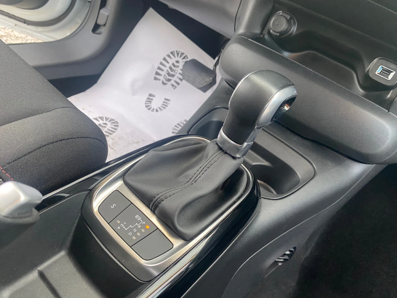 Citroen C4 Cactus 2019 1.2iTURBO 73000km* AUTO* NAVI CARPLAY | Mobile.bg � ����������� 12