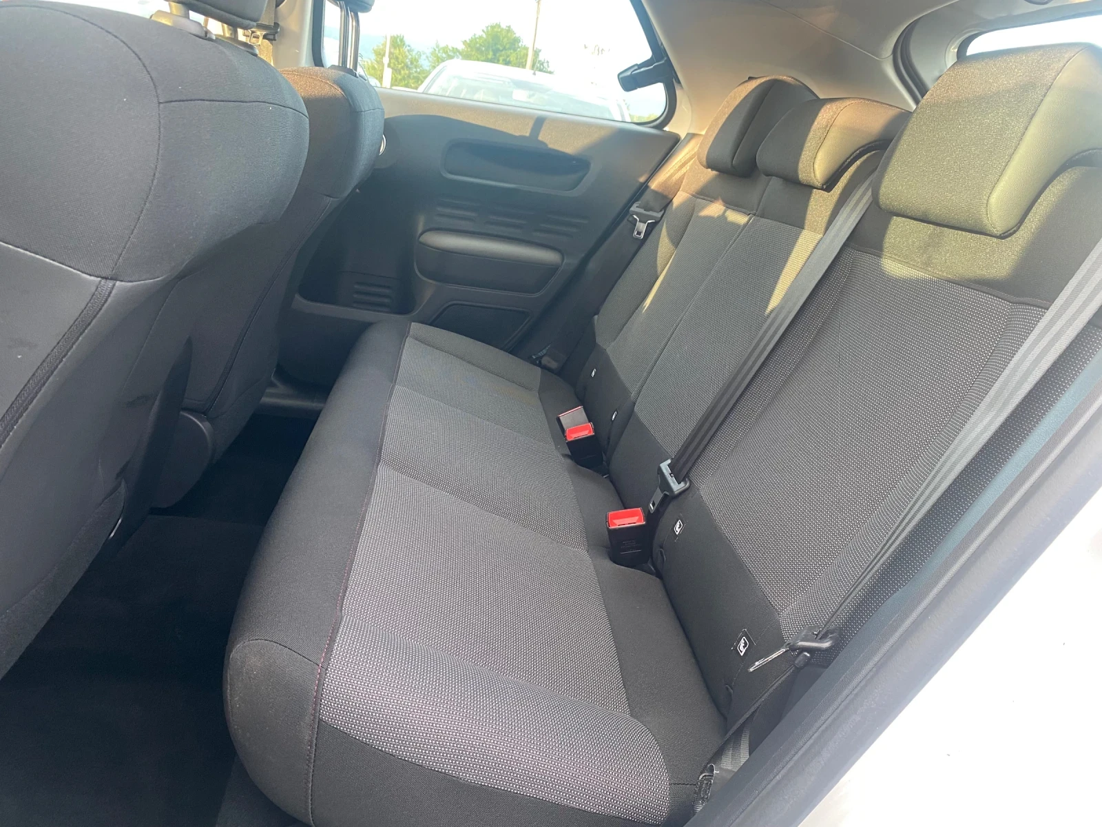 Citroen C4 Cactus 2019 1.2iTURBO 73000km* AUTO* NAVI CARPLAY | Mobile.bg � ����������� 11