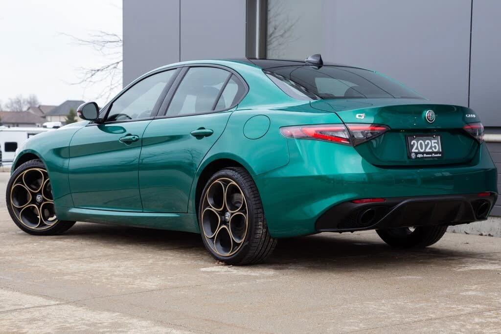 Alfa Romeo Giulia Intensa AWD АвтоКредит (ЦЕНА ДО БГ), снимка 5 - Автомобили и джипове - 53989742