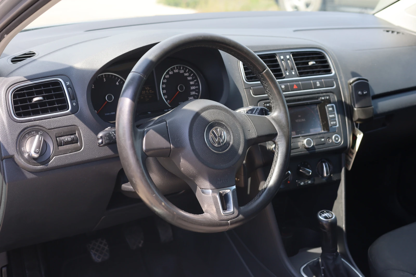 VW Polo 1.2 Бензин, снимка 9 - Автомобили и джипове - 54476098