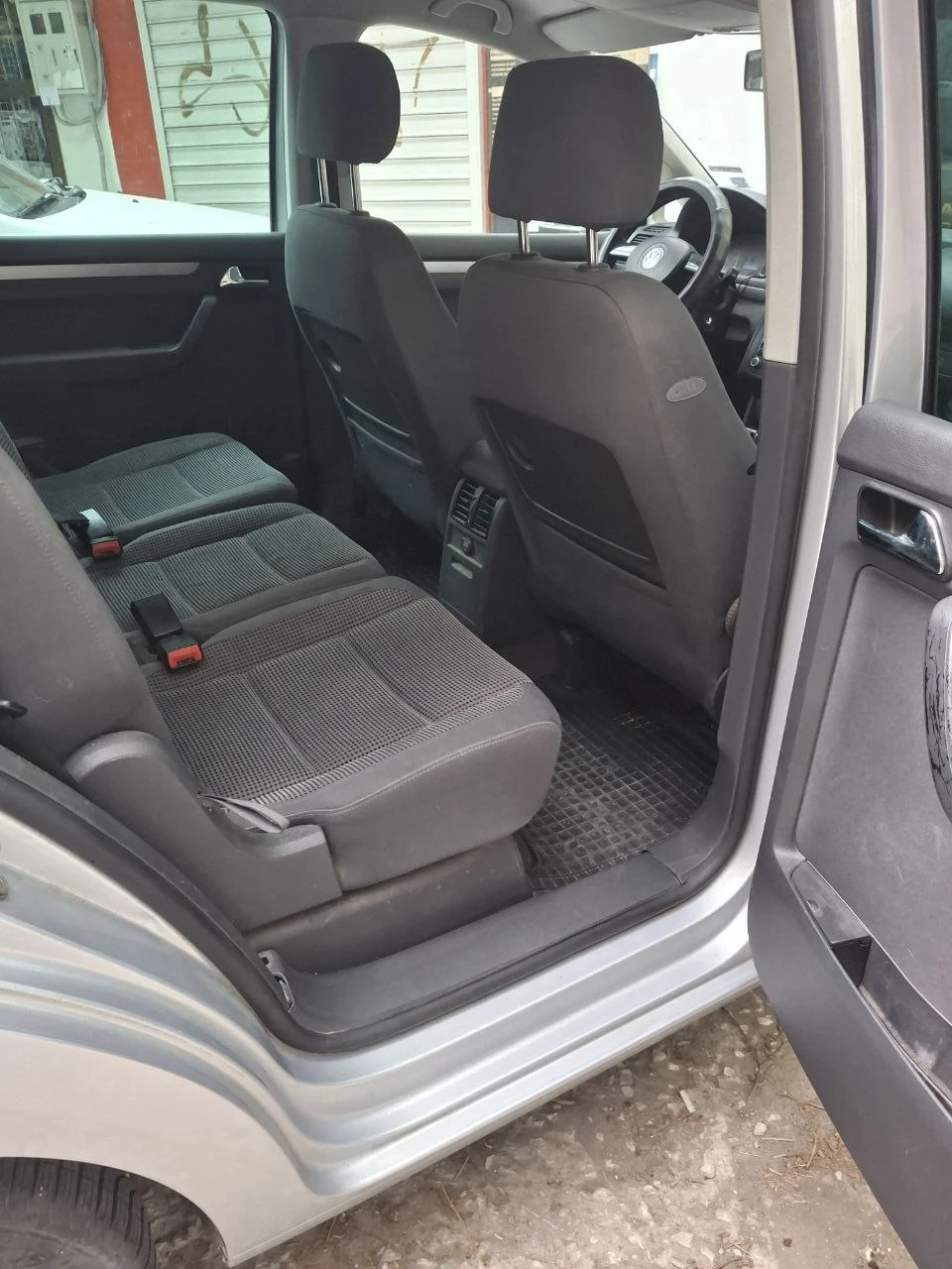 VW Touran, снимка 5 - Автомобили и джипове - 54512401
