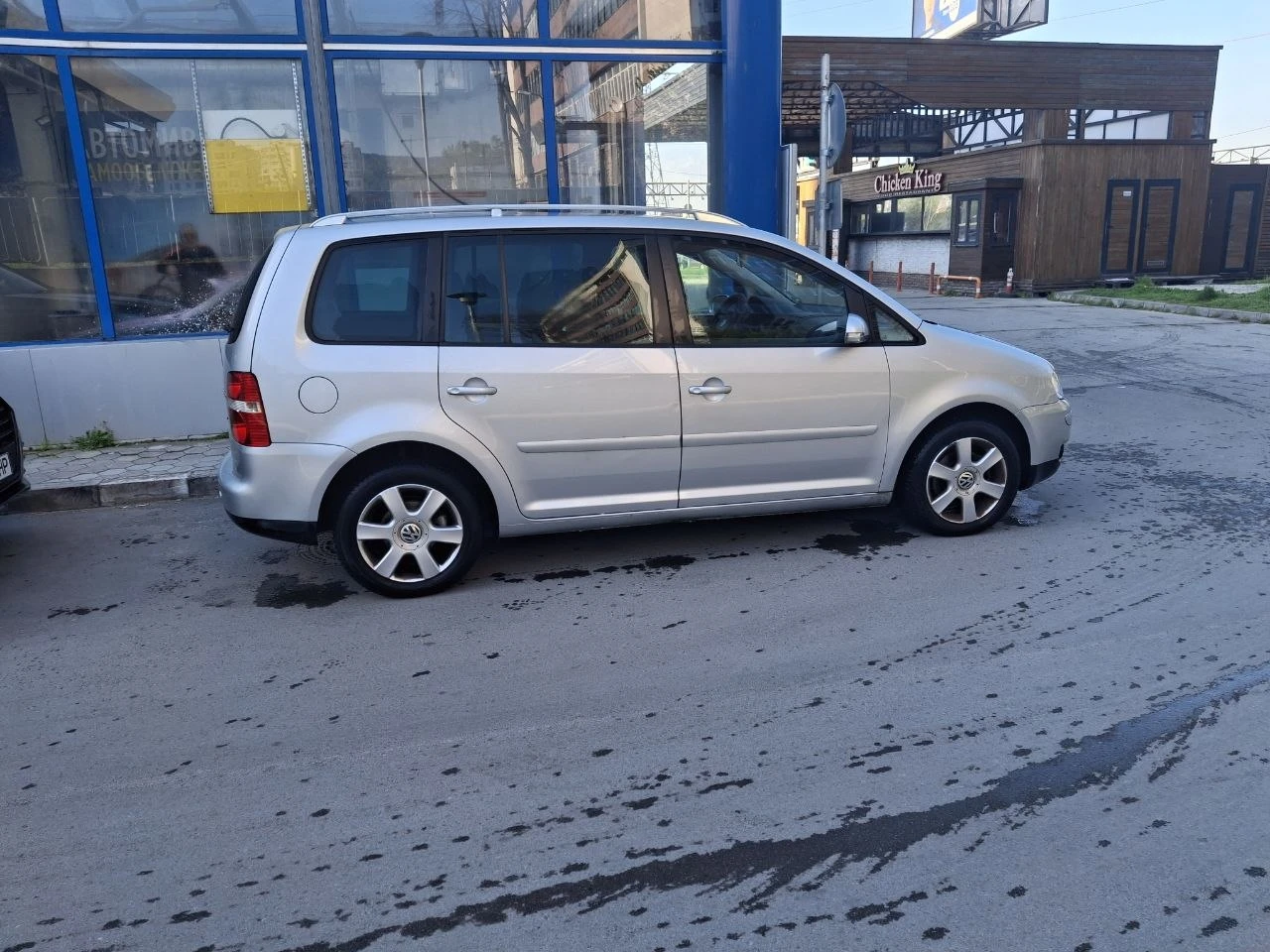 VW Touran, снимка 4 - Автомобили и джипове - 54512401