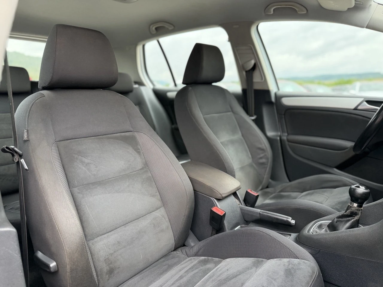 VW Golf 2.0TDI, снимка 15 - Автомобили и джипове - 54652565