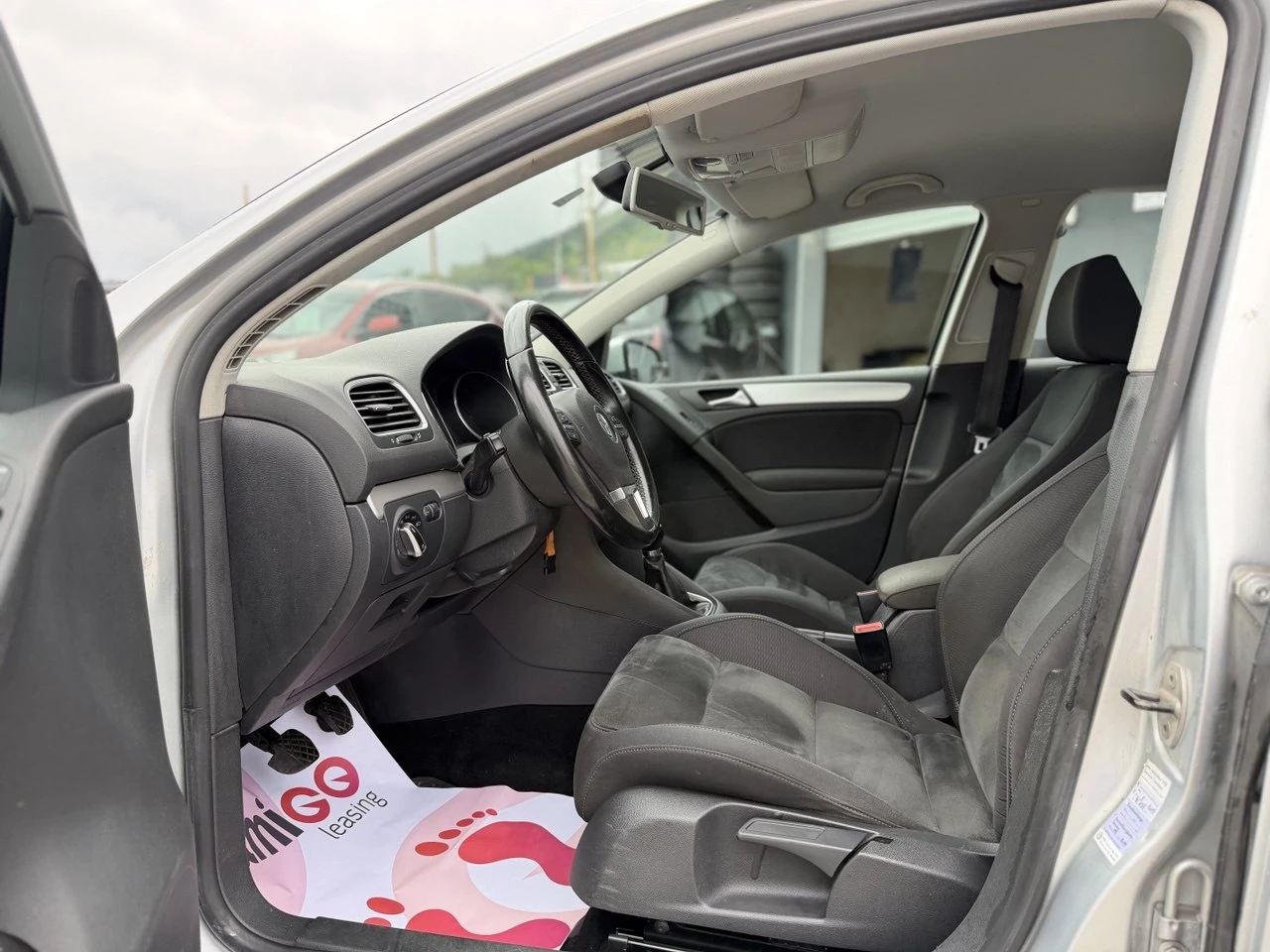 VW Golf 2.0TDI, снимка 9 - Автомобили и джипове - 54652565