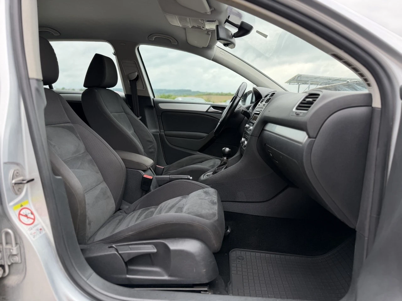VW Golf 2.0TDI, снимка 14 - Автомобили и джипове - 54652565