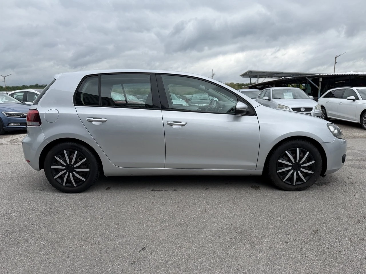VW Golf 2.0TDI, снимка 7 - Автомобили и джипове - 54652565