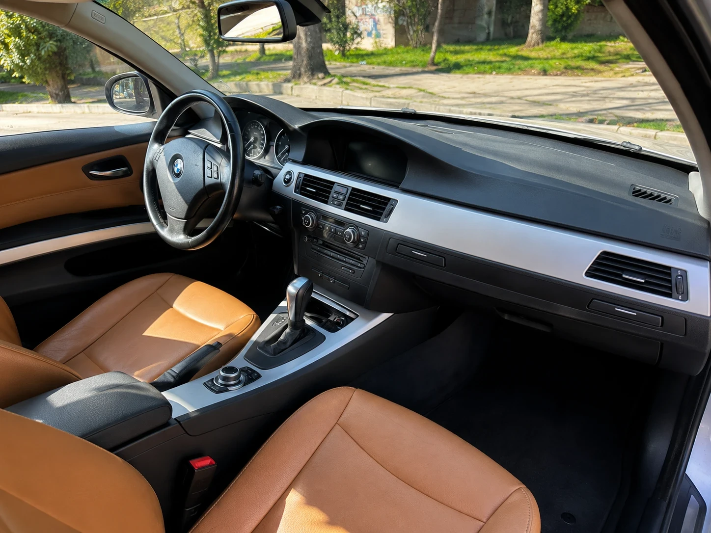BMW 320 Xdrive facelift, снимка 4 - Автомобили и джипове - 54767922