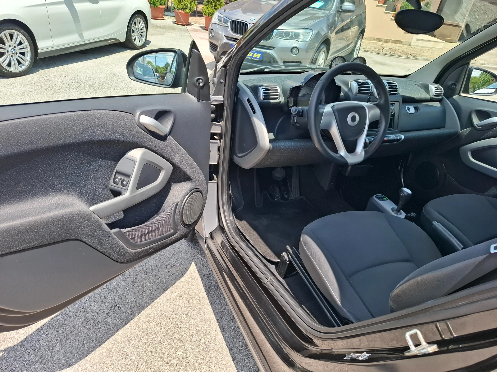 Smart Fortwo 1.0i COUPE, снимка 6 - Автомобили и джипове - 54833977