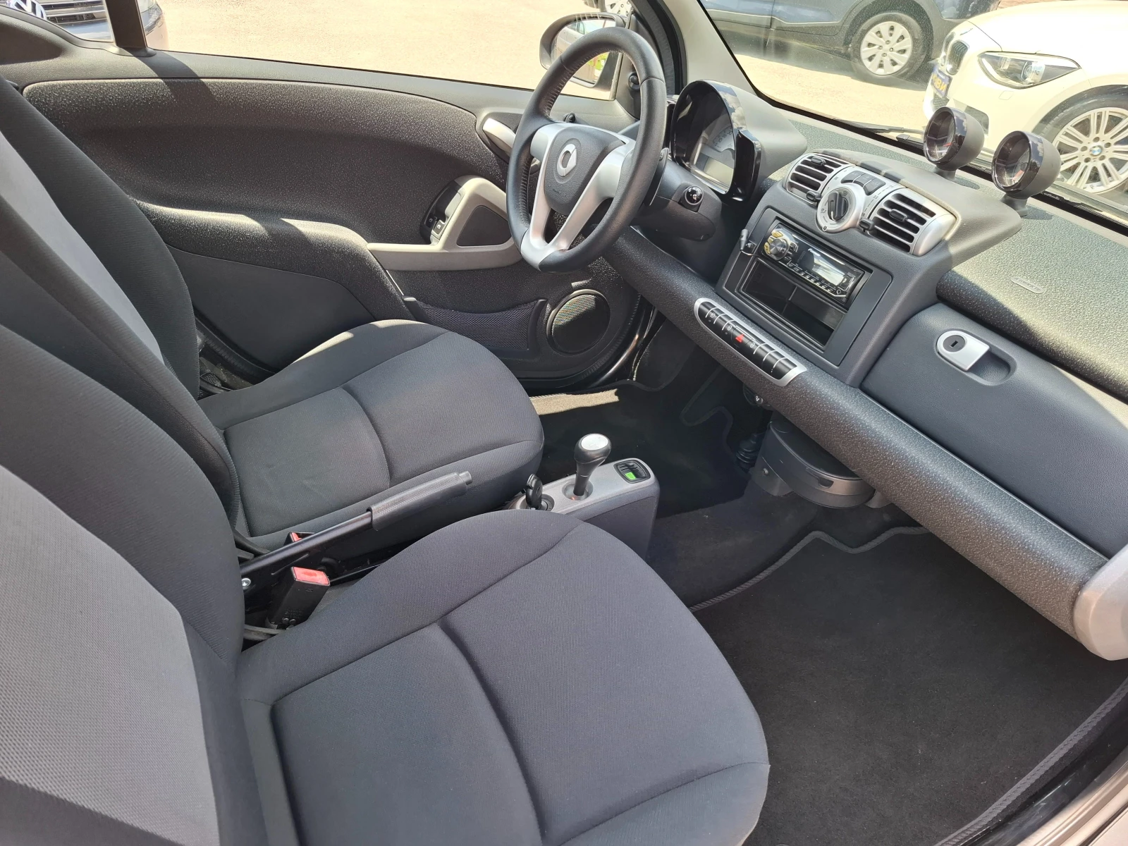 Smart Fortwo 1.0i COUPE, снимка 7 - Автомобили и джипове - 54833977