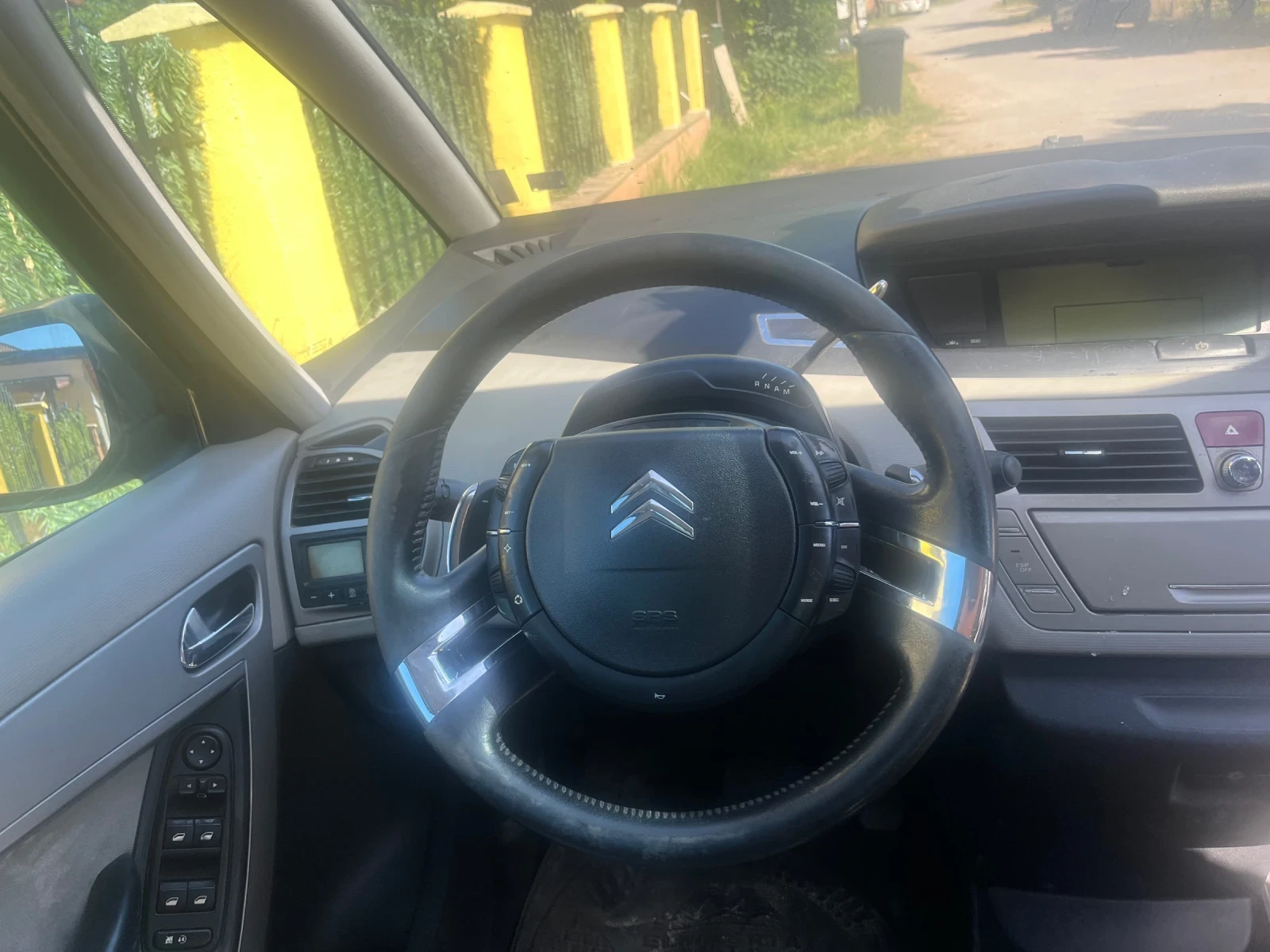 Citroen C4 Picasso, снимка 5 - Автомобили и джипове - 54912476