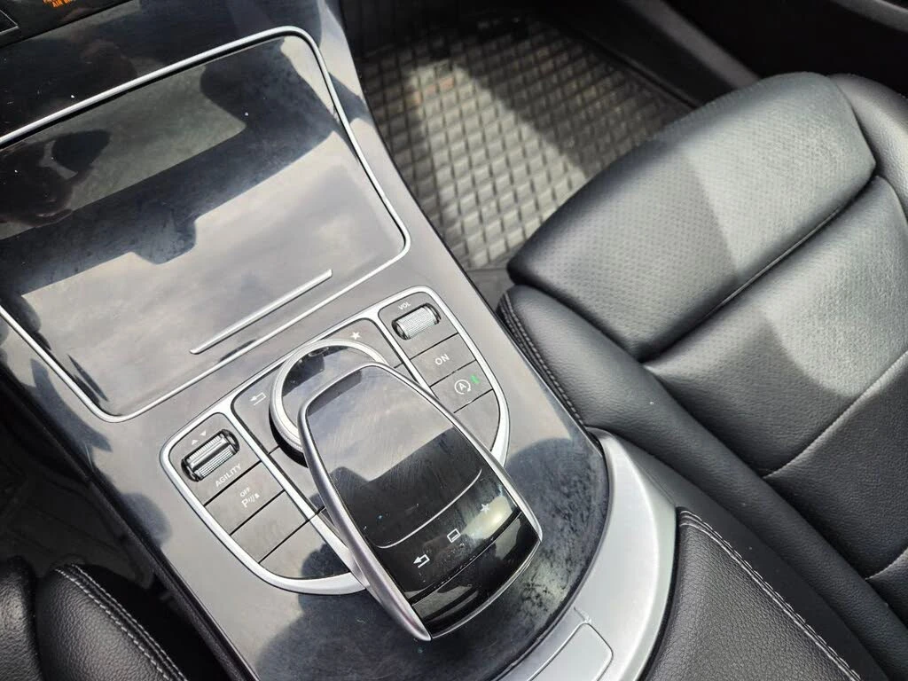 Mercedes-Benz C 400 AMG* PACK* BURMESTER* ПОДГРЕВ* КАМЕРА* КЕЙЛЕС* , снимка 12 - Автомобили и джипове - 54969155
