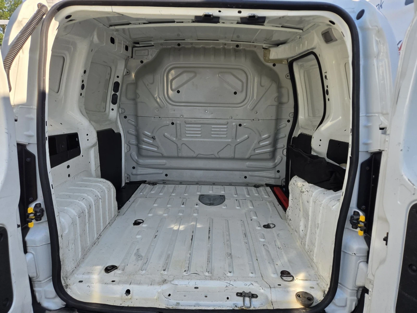 Fiat Fiorino 1.3Multijet-95кс= FACE= 160.000km= PROFESSIONAL, снимка 9 - Автомобили и джипове - 55105398