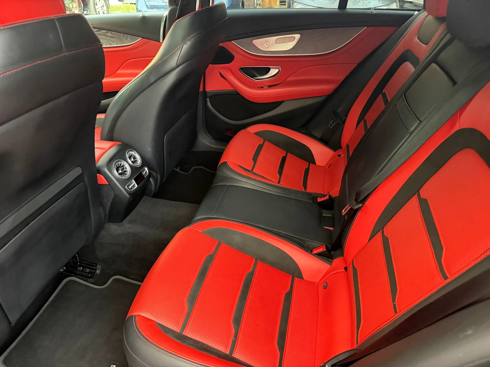 Mercedes-Benz AMG GT 6.3 AMG , снимка 10 - Автомобили и джипове - 55298365