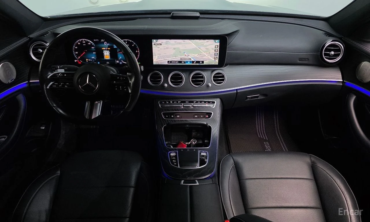 Mercedes-Benz E 220 4MATIC* AMG* BURMESTER* DISTRONIC* 360* КРАЙНА ЦЕН, снимка 9 - Автомобили и джипове - 55445771