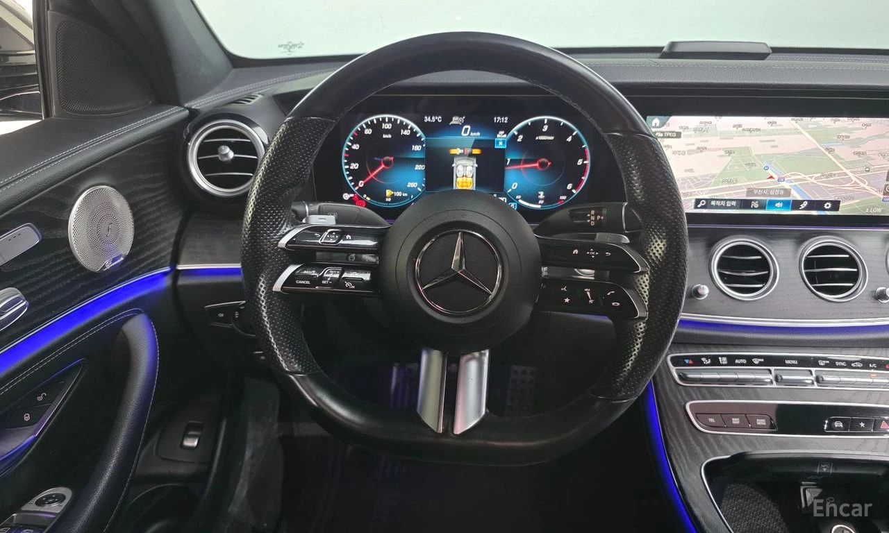 Mercedes-Benz E 220 4MATIC* AMG* BURMESTER* DISTRONIC* 360* КРАЙНА ЦЕН, снимка 10 - Автомобили и джипове - 55445771