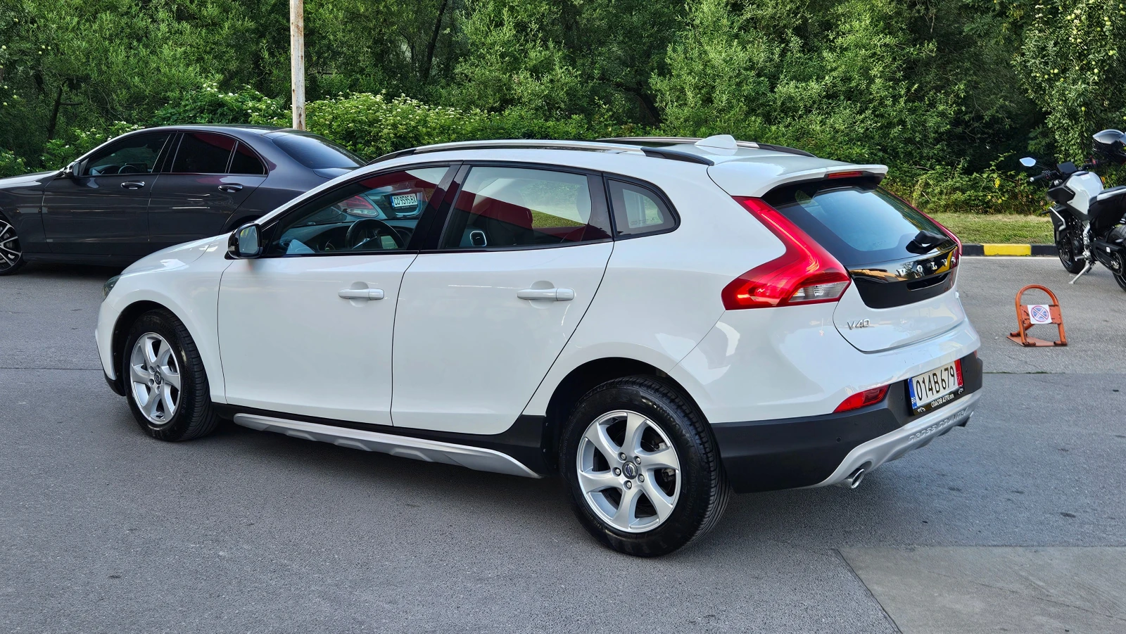 Volvo V40 Cross Country D3 AVTOMAT/TOP SUSTOQNIE, снимка 4 - Автомобили и джипове - 55503350