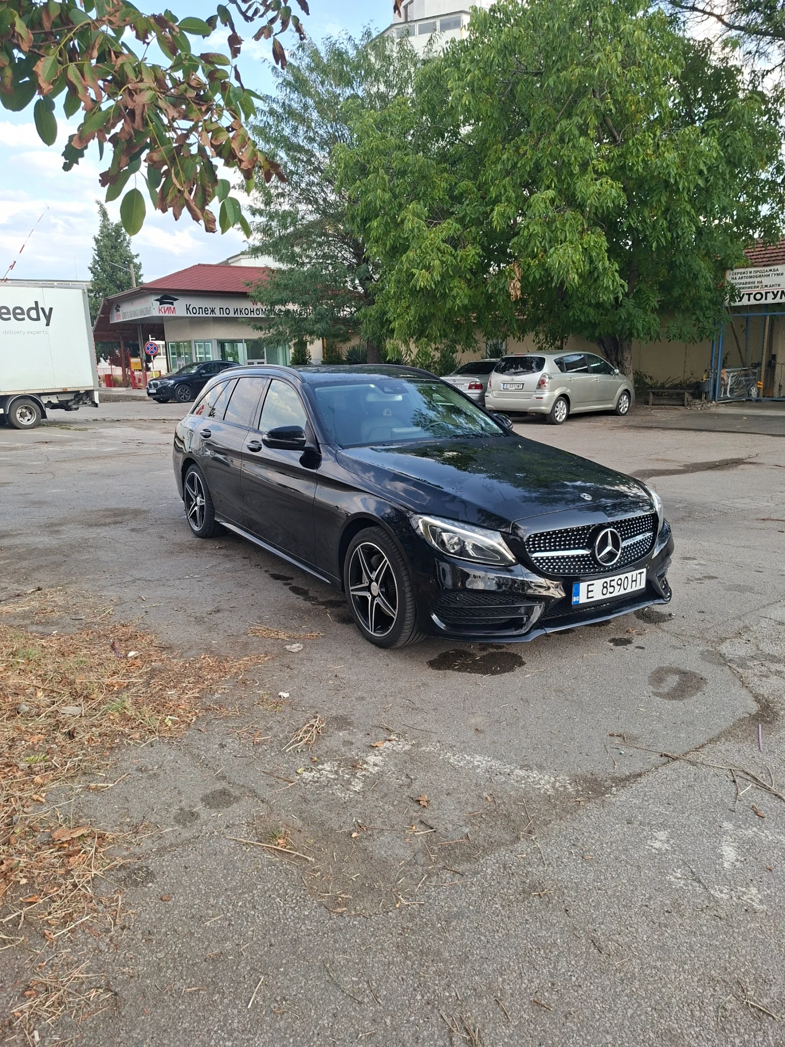 Mercedes-Benz C 220 AMG 4Matic, снимка 3 - Автомобили и джипове - 55825555