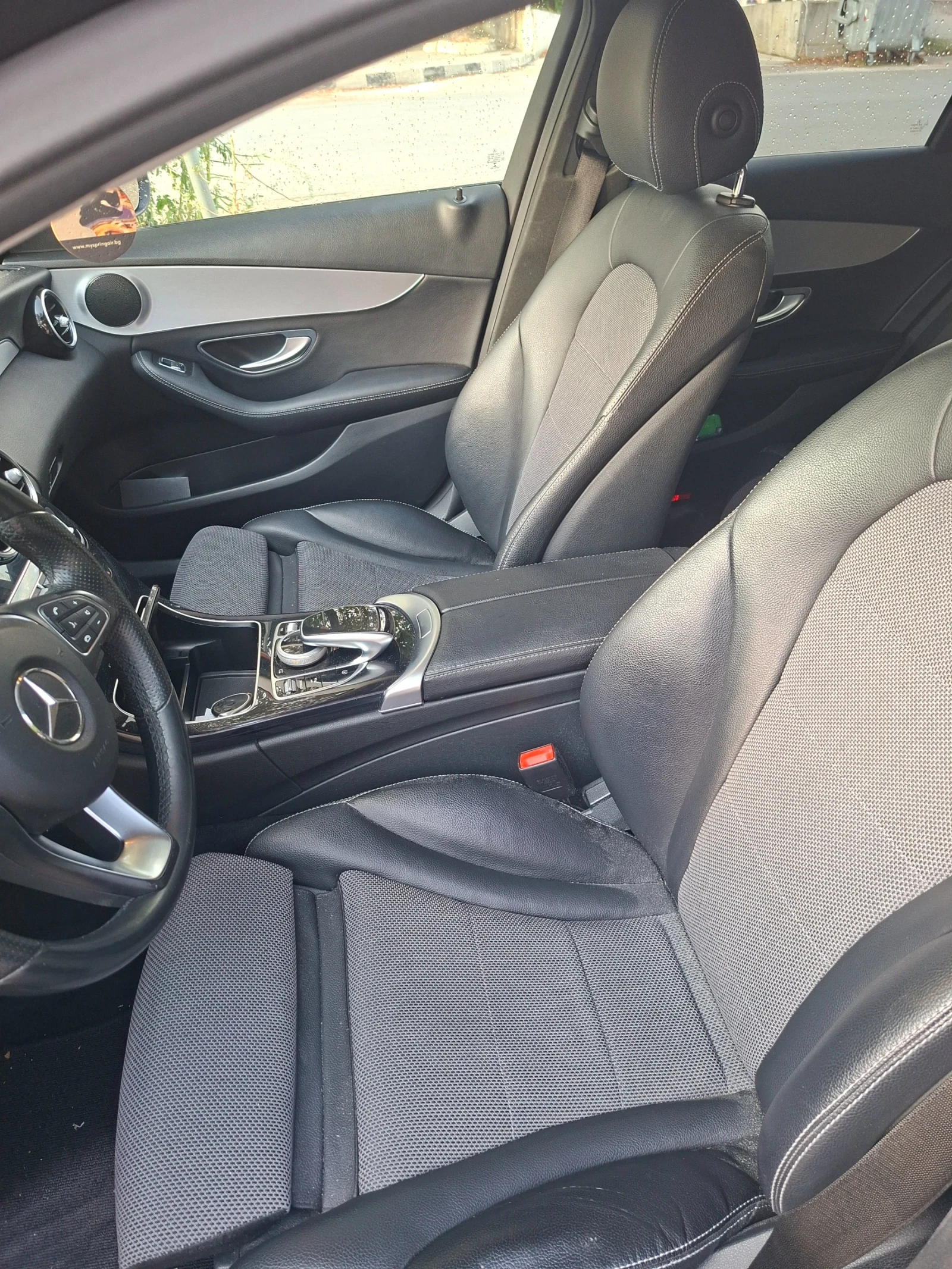 Mercedes-Benz C 220 AMG 4Matic, снимка 8 - Автомобили и джипове - 55825555