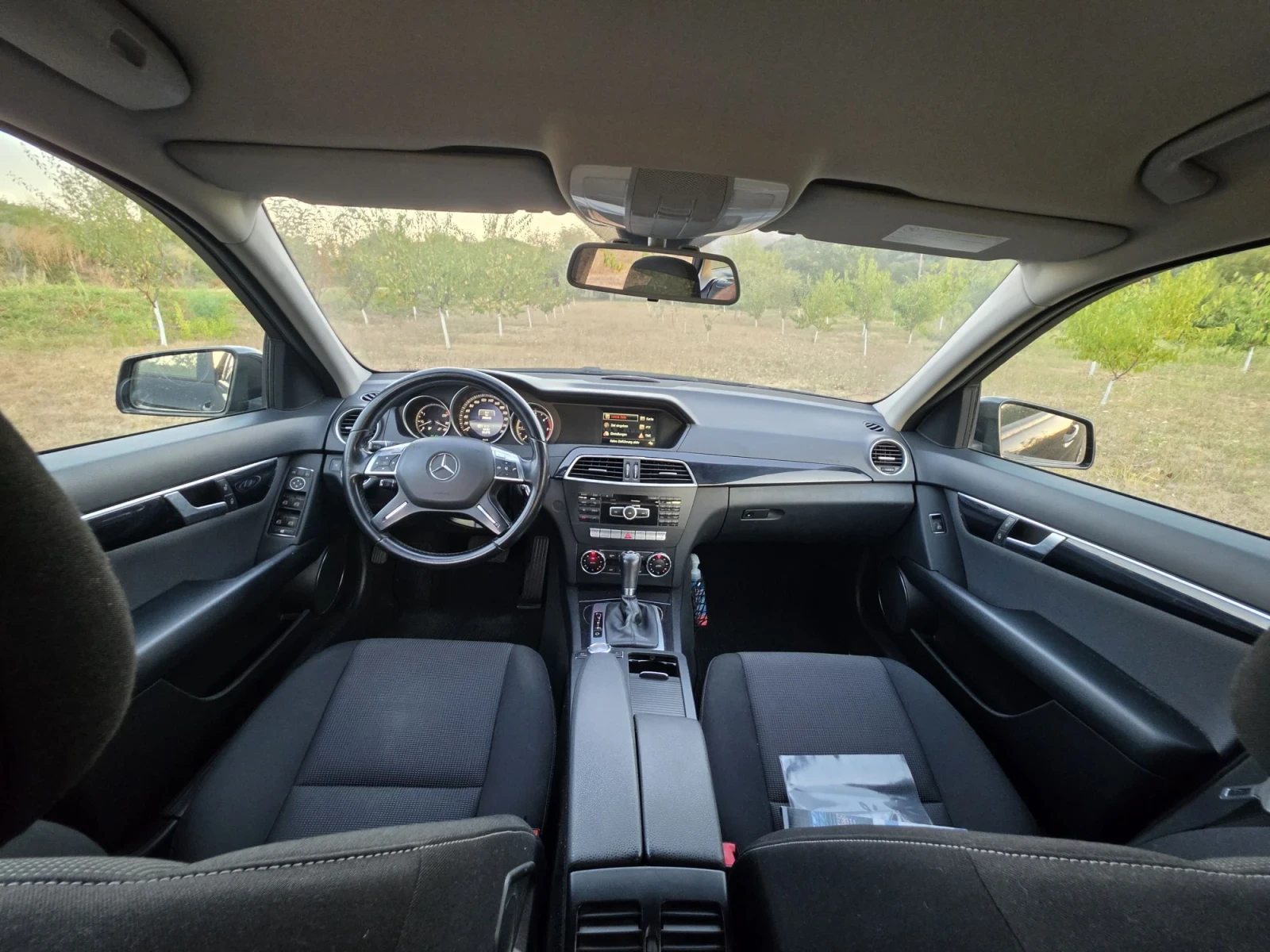 Mercedes-Benz C 220 ГАРАЖЕН АВТОМОБИЛ, снимка 9 - Автомобили и джипове - 55996517