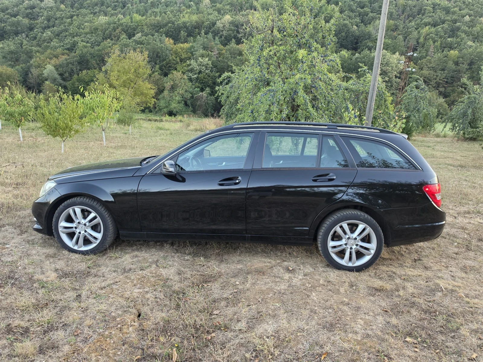 Mercedes-Benz C 220 ГАРАЖЕН АВТОМОБИЛ, снимка 8 - Автомобили и джипове - 55996517