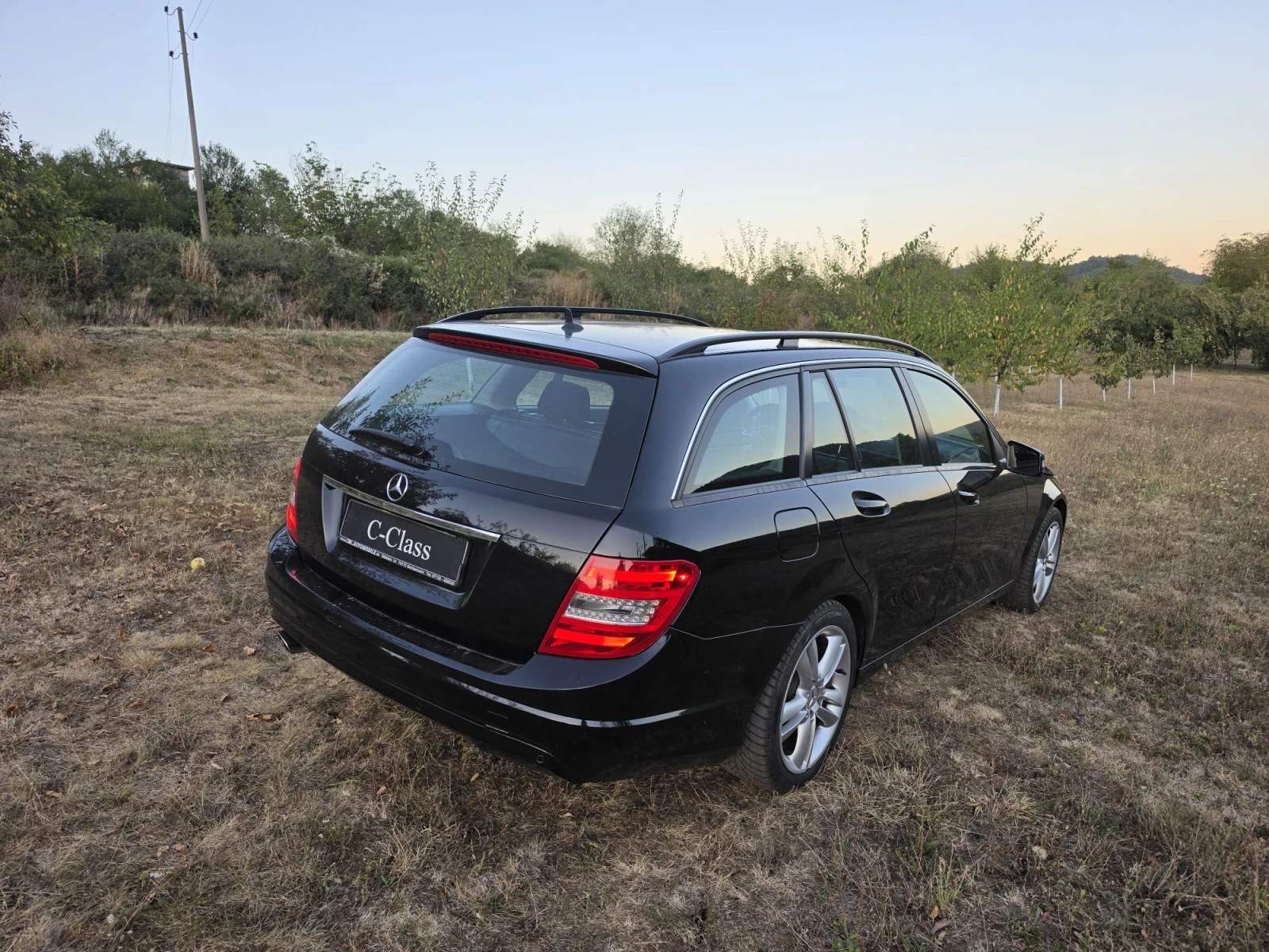 Mercedes-Benz C 220 ГАРАЖЕН АВТОМОБИЛ, снимка 5 - Автомобили и джипове - 55996517