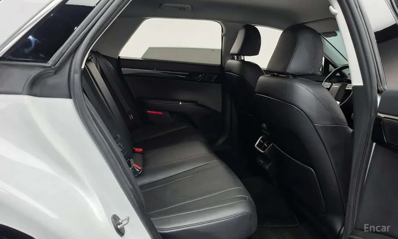 Hyundai Grandeur * Premium * 1.6 Hybrid * Keyless * Камера * , снимка 11 - Автомобили и джипове - 56228389