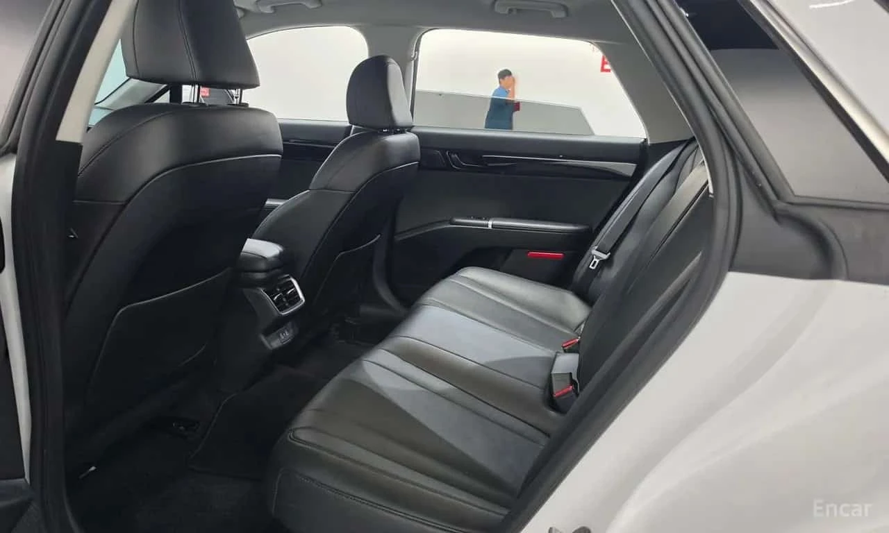 Hyundai Grandeur * Premium * 1.6 Hybrid * Keyless * Камера * , снимка 12 - Автомобили и джипове - 56228389