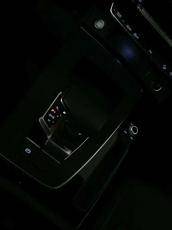 Audi Q5 * quattro Premium * CARFAX * ЦЕНА ДО БГ, снимка 14 - Автомобили и джипове - 53381802