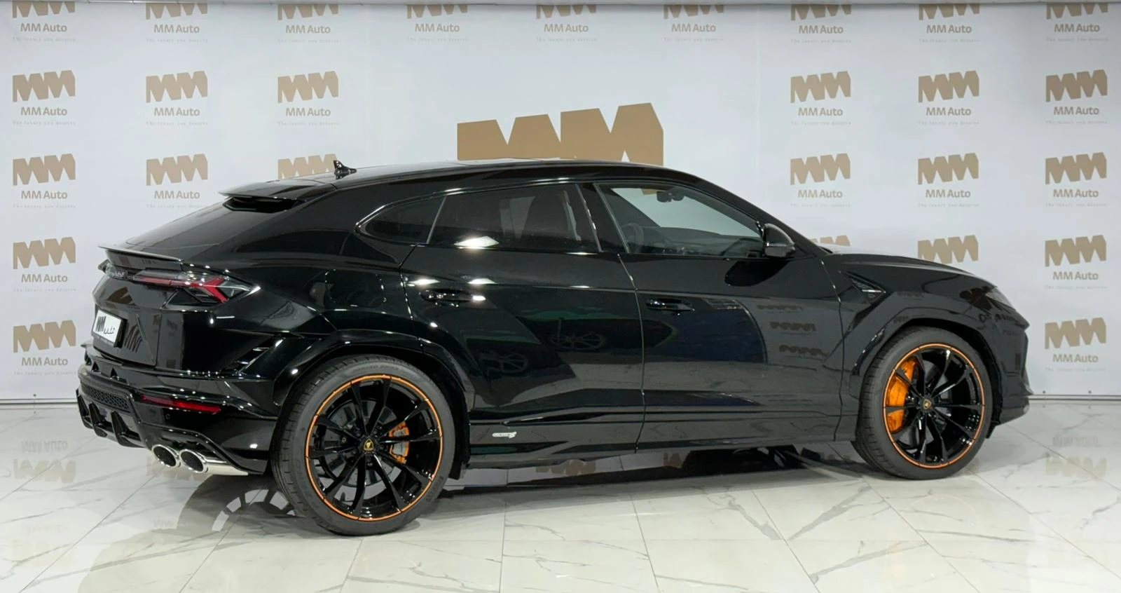 Lamborghini Urus S Carbon* B&O* HuD - изображение 2