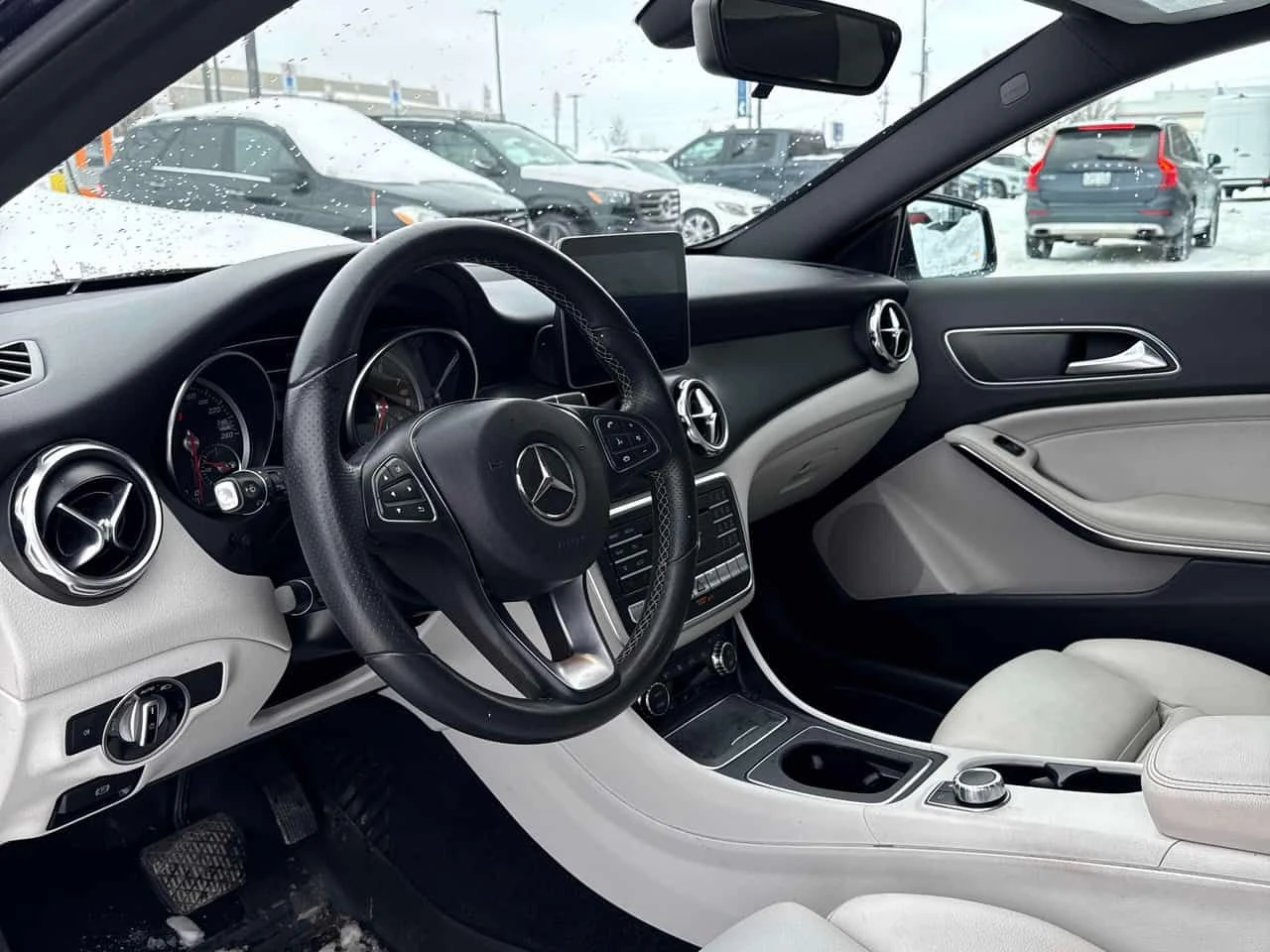 Mercedes-Benz GLA 250  CARFAX | Mobile.bg � ����������� 5