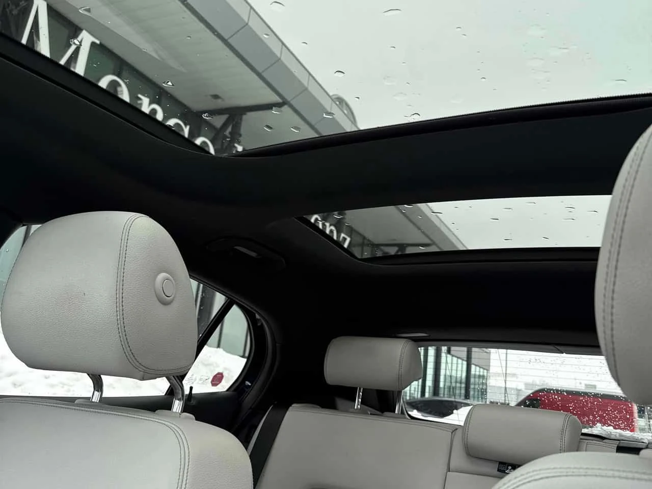 Mercedes-Benz GLA 250  CARFAX | Mobile.bg � ����������� 10