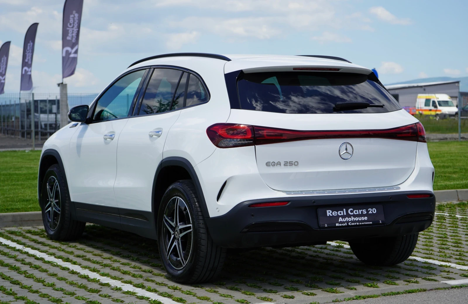 Mercedes-Benz EQA 250* AMG* KEYLESS* DISTR* CAMERA*  | Mobile.bg � ����������� 4