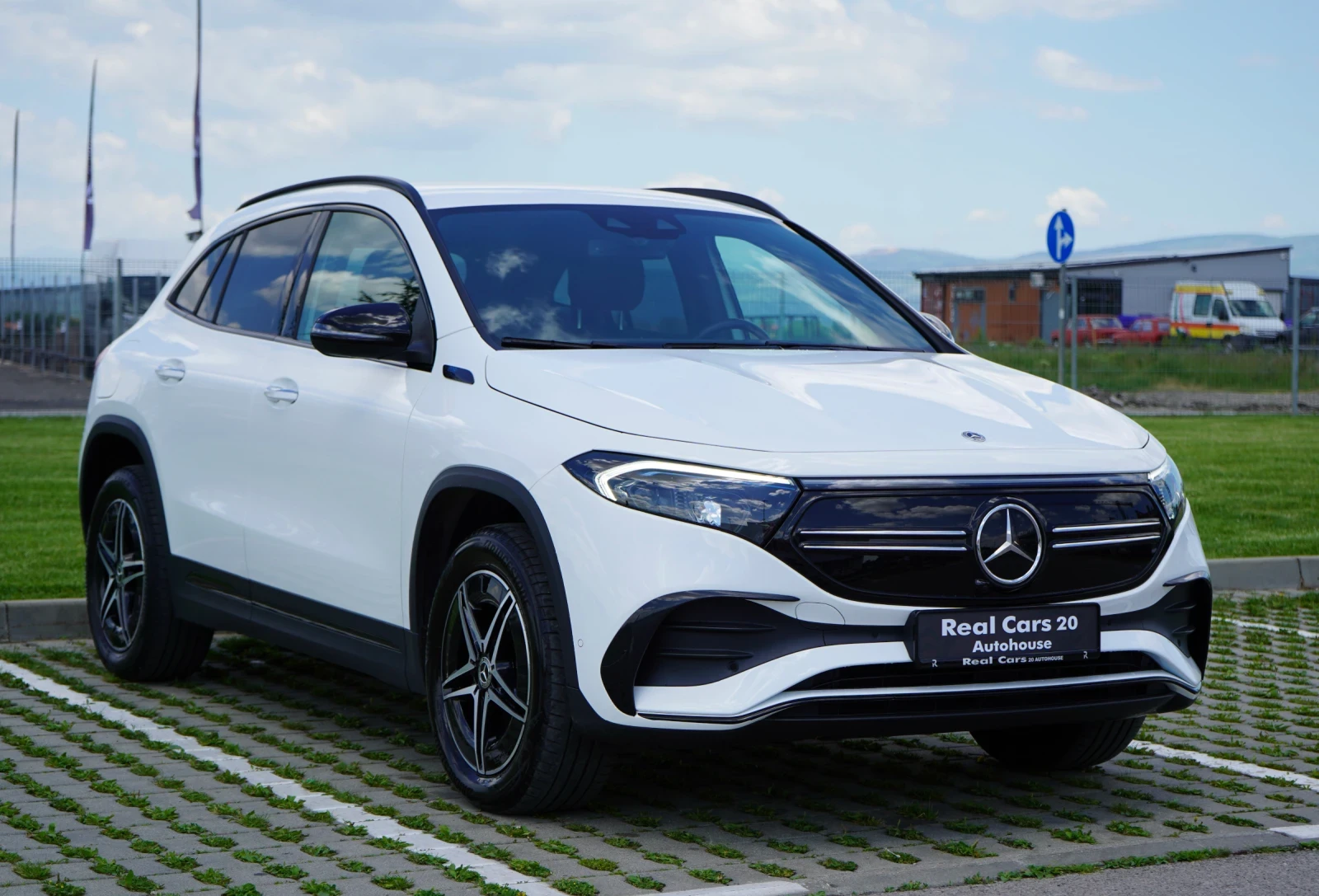 Mercedes-Benz EQA 250* AMG* KEYLESS* DISTR* CAMERA*  | Mobile.bg � ����������� 3