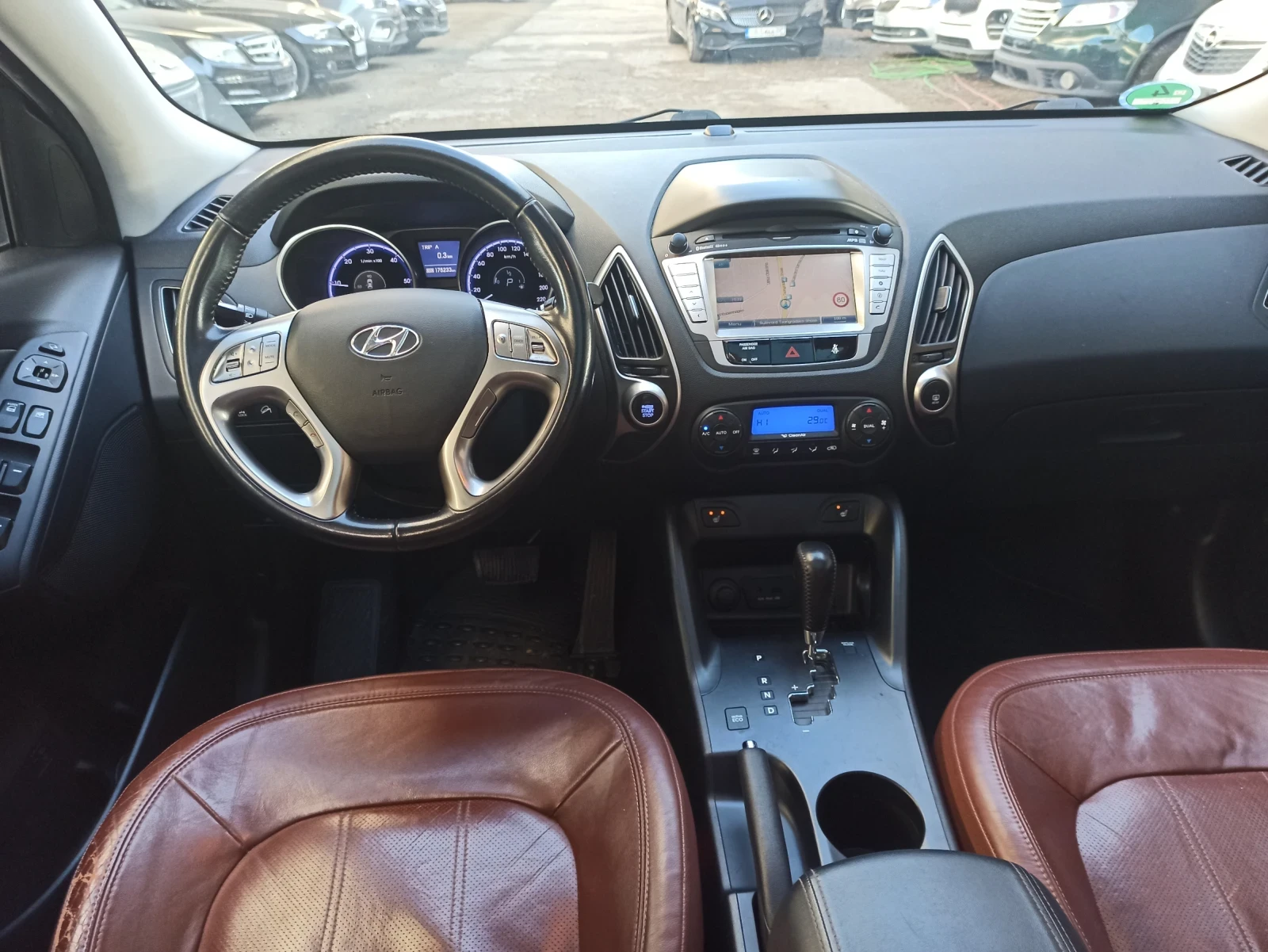 Hyundai IX35 NAVI, KAMERA, PANORAMA , снимка 9 - Автомобили и джипове - 54691619