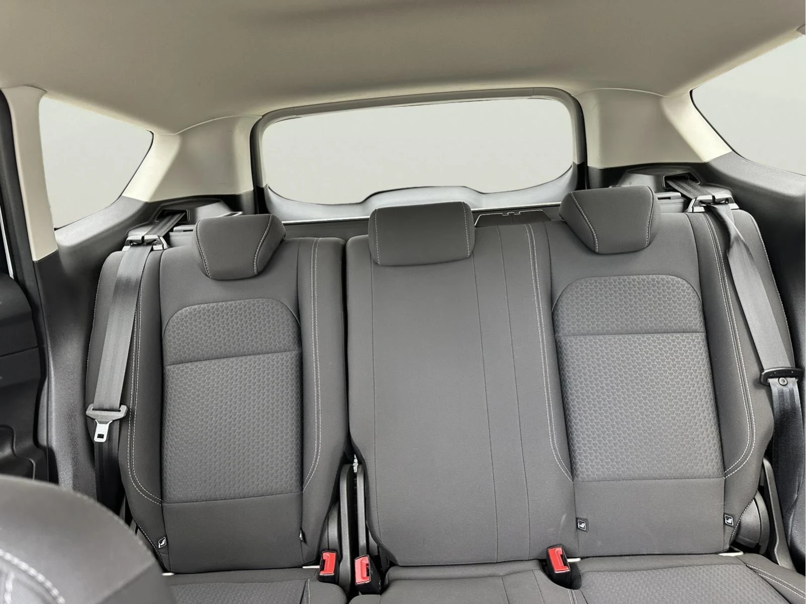 Ford Kuga 1.5 EcoBoost, снимка 11 - Автомобили и джипове - 55040270