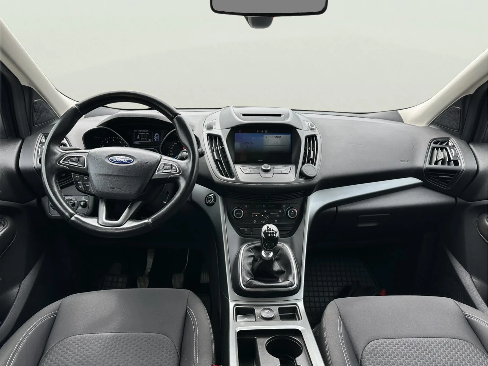 Ford Kuga 1.5 EcoBoost, снимка 8 - Автомобили и джипове - 55040270