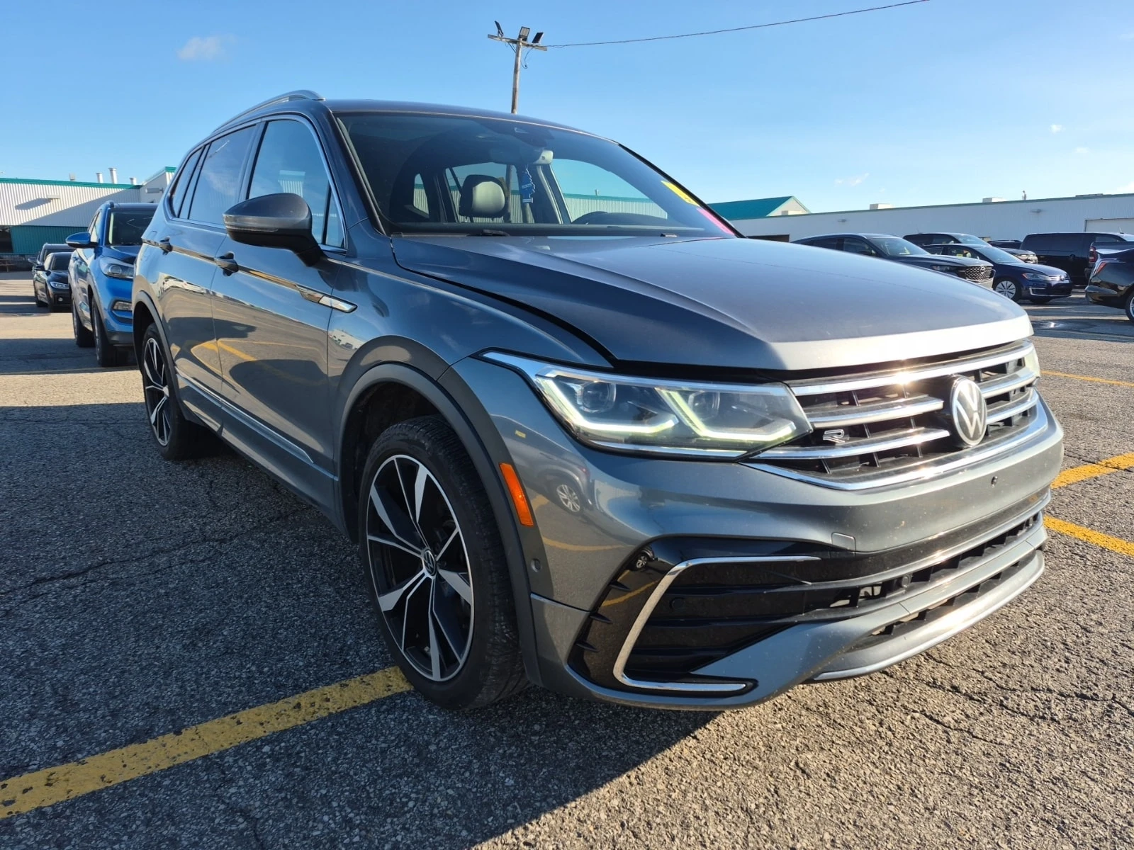 VW Tiguan Highline R Line / 360 / Fender / Обдухване /carfax, снимка 10 - Автомобили и джипове - 56029471