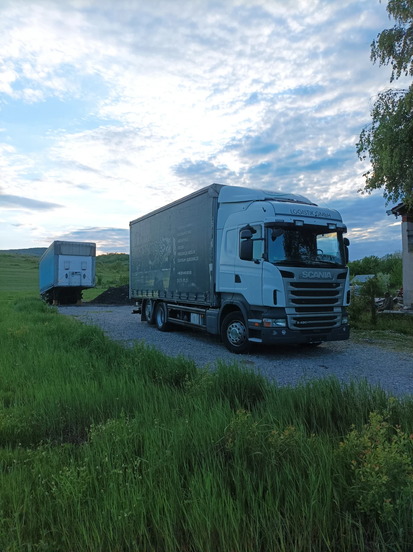 Scania R 420 Топ състояние, ретардер, Сгъваем борд, снимка 2 - Камиони - 54590459