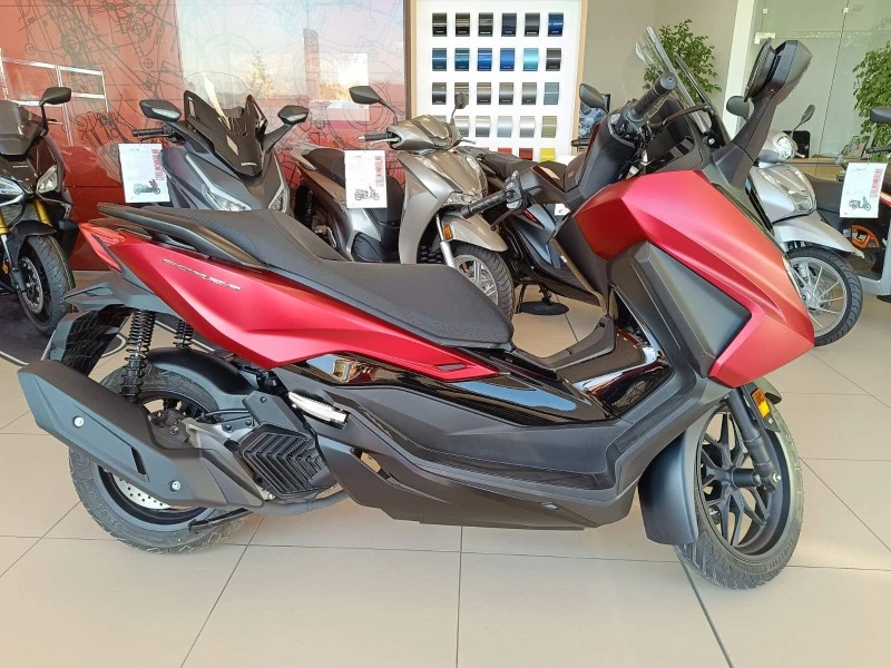 Honda Forza 125, снимка 2 - Мотоциклети и мототехника - 42640355