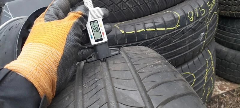 Гуми Летни 215/60R16, снимка 3 - Гуми и джанти - 35608010