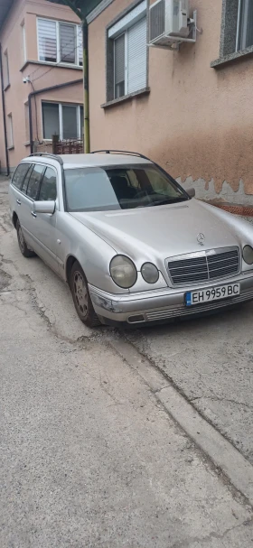 Mercedes-Benz E 290, снимка 4