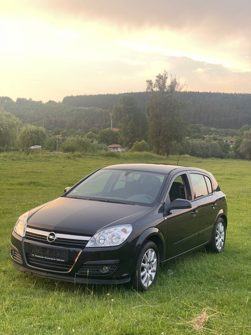 Opel Astra КАТО НОВА, снимка 1 - Автомобили и джипове - 46066088