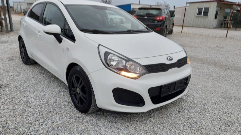 Kia Rio 1.3i ПЕРФЕКТЕН, снимка 4 - Автомобили и джипове - 47943826