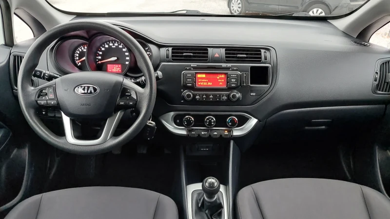 Kia Rio 1.3i ПЕРФЕКТЕН, снимка 16 - Автомобили и джипове - 47943826