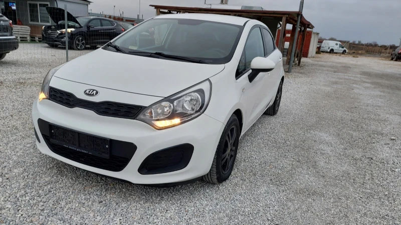 Kia Rio 1.3i ПЕРФЕКТЕН, снимка 1 - Автомобили и джипове - 47943826